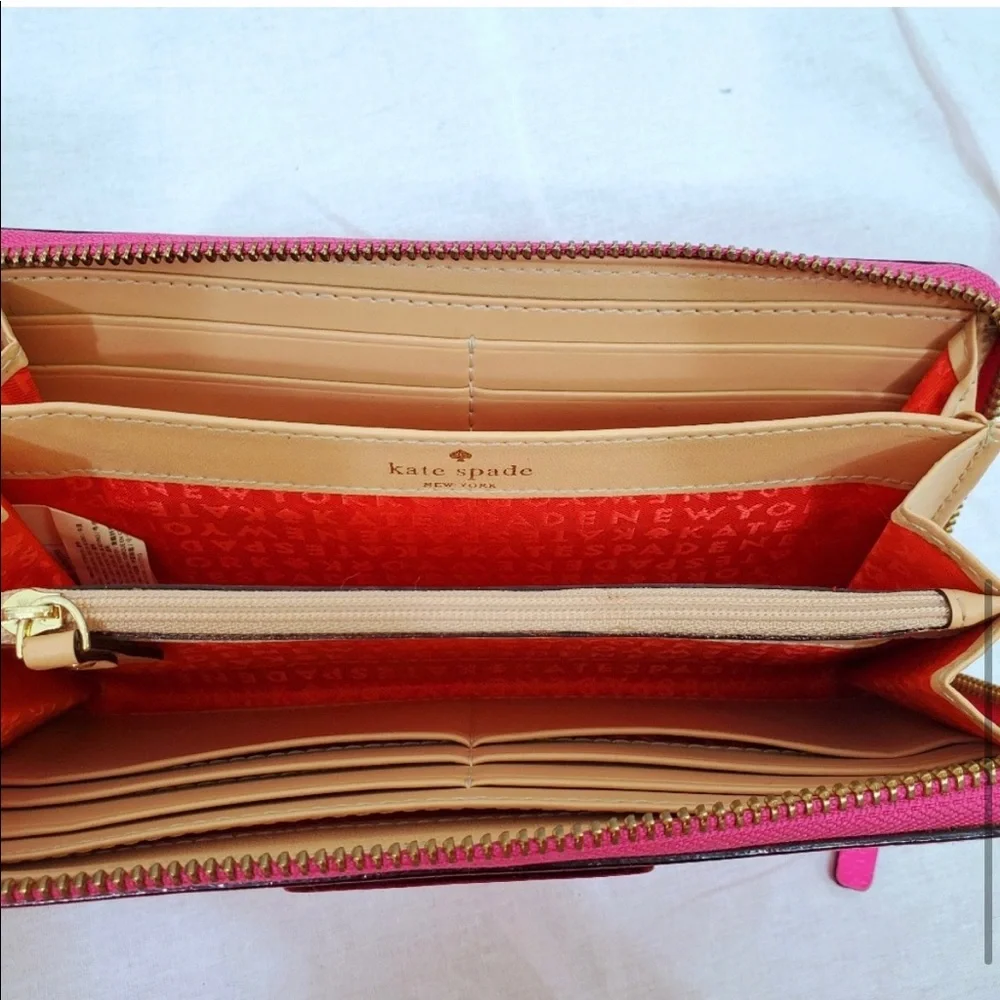 Kate Spade Hot Pink Wallet - Picture 4 of 6